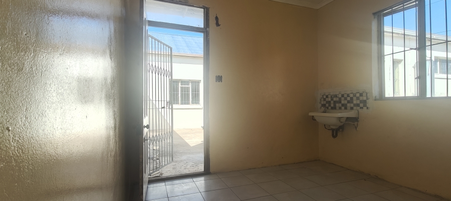 6 Bedroom Property for Sale in Sydenham Eastern Cape